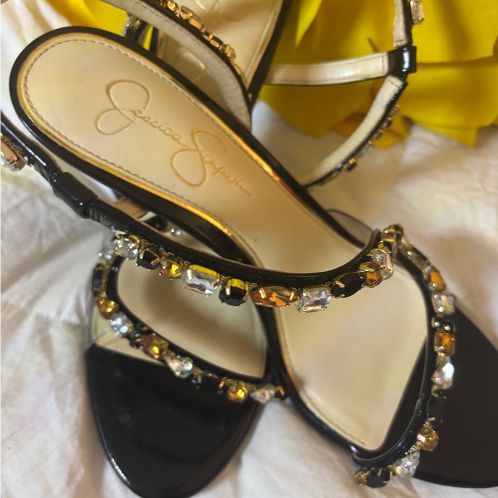 Jessica Simpson Black Heels with Modern Elegance - Picture 4 of 7
